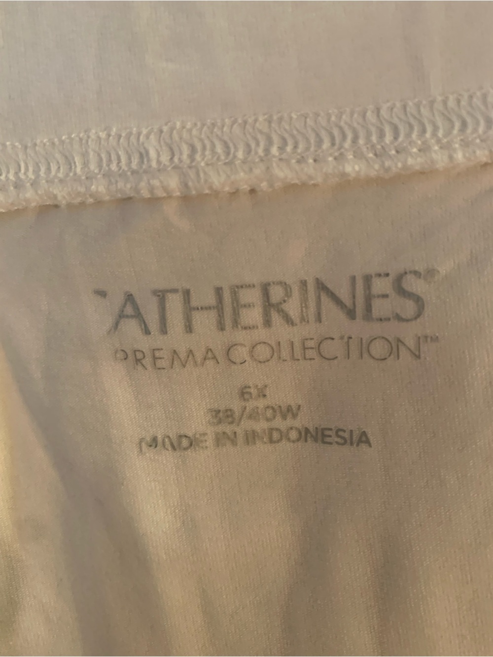 Cathrine’s Suprema Collection White Cotton Capris - Picture 5 of 5